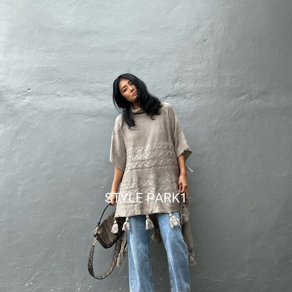 STYLE PARK PONCHO STYLE SWEATER - ONE SIZE - CHIC PORTLAND GRAY - Picture 4 of 8